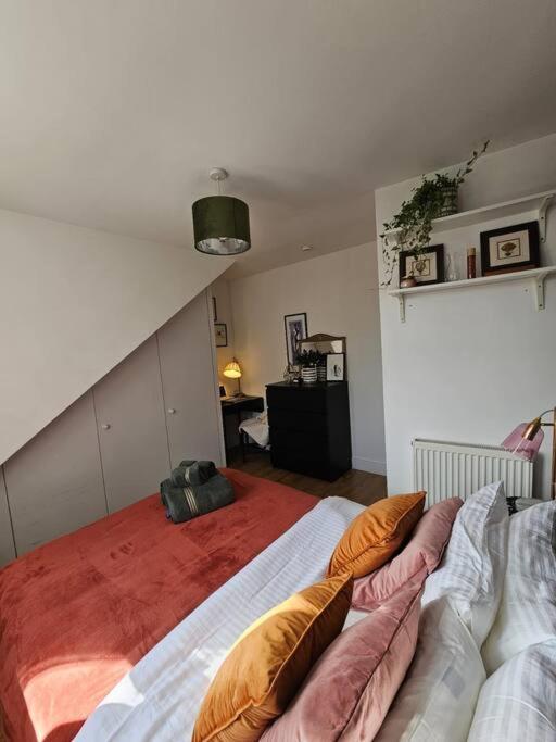 Cosy And Quiet One Bedroom Thames Flat Appartamento