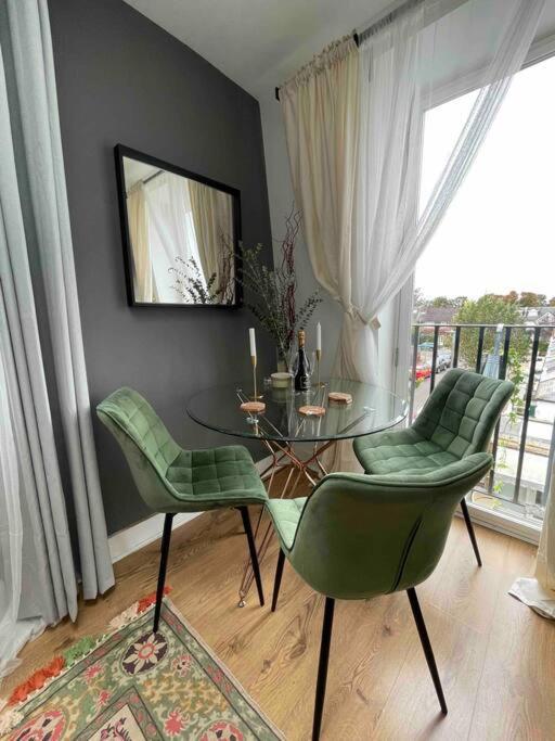Cosy And Quiet One Bedroom Thames Flat