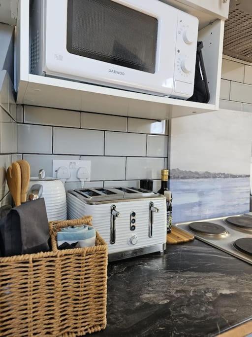 Cosy And Quiet One Bedroom Thames Flat Appartamento