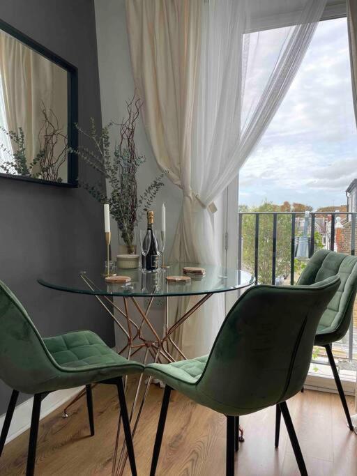Appartamento Cosy And Quiet One Bedroom Thames Flat Londra