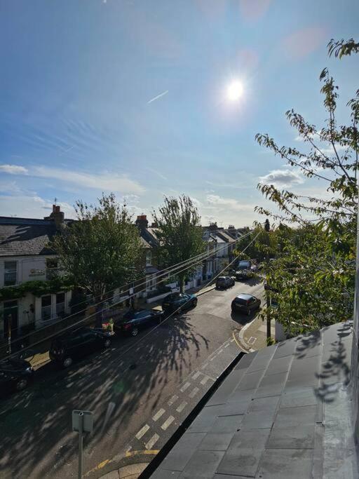 Cosy And Quiet One Bedroom Thames Flat Appartamento *