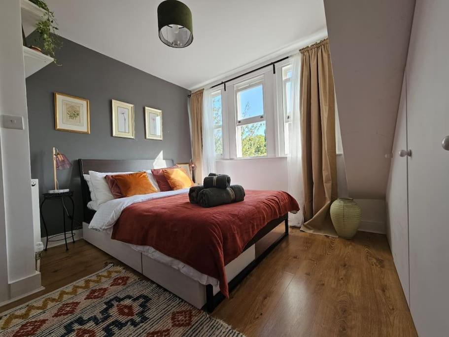 Cosy And Quiet One Bedroom Thames Flat Appartamento Londra